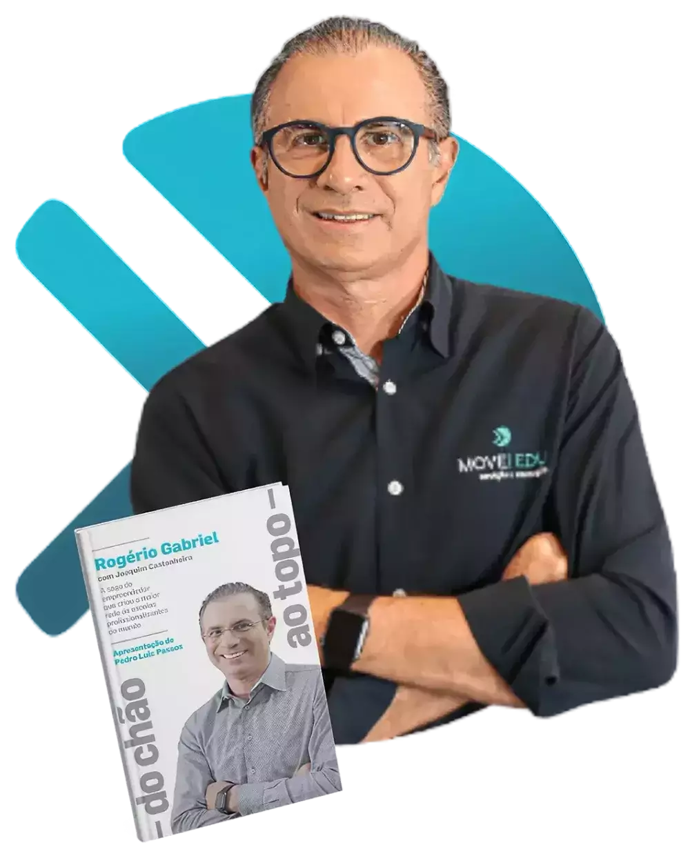 Rogério Gabriel, CEO e fundador da MoveEdu, segurando o livro com sua biografia