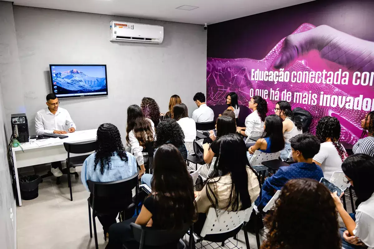 Turma em aula na unidade Prepara IA
